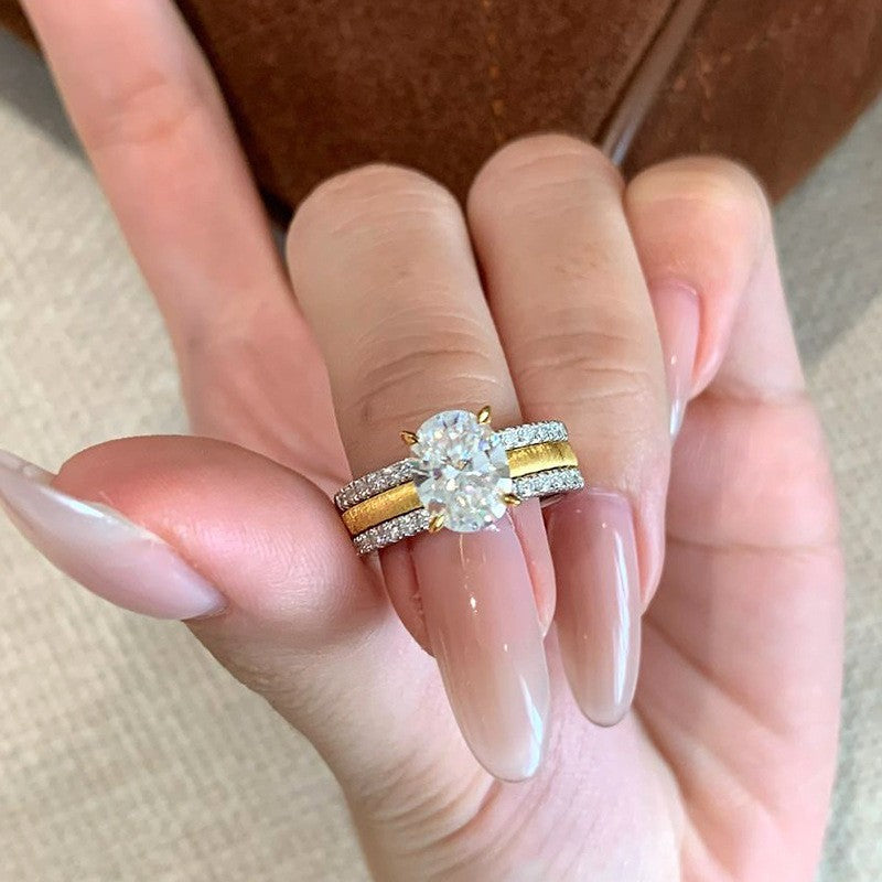 Twin Same Brushed Big Diamond Row Diamond Ring